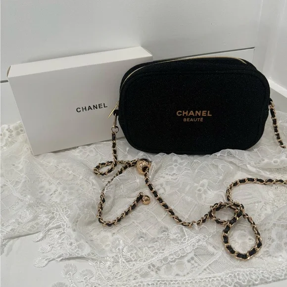 Chanel Cosmetic Pouch Bag with Chain from Chanel Beauty GWP - Picture 2 of 11
